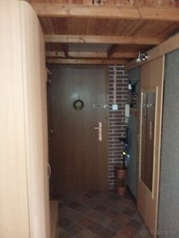 4-izbový byt o rozlohe 80m2.