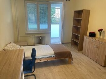 Ponúkame na predaj zrekonštruovaný 3-izbový byt s balkónom n