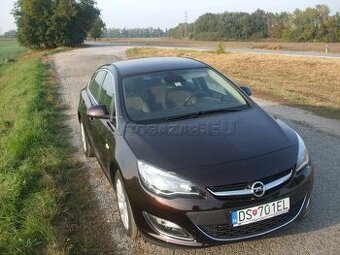 Opel Astra 1,4 benzín