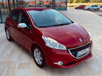 Predám Peugeot 208 Style 1.2 benzin 89 000 KM