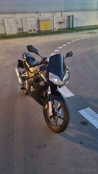 Honda CBR125R - 1