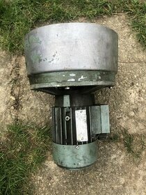 Chladiaci motor - 1