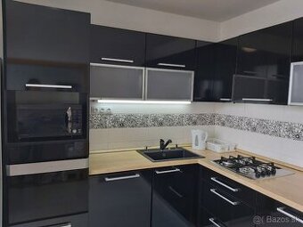 Svetlý 3-izbovy byt na začiatku Petržalky