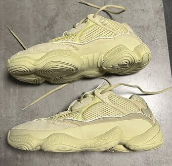 Predám Adidas Yeezy 500 Super moon yellow, 45 1/3