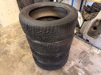 Zimne pneu nokian 215/55 R17
