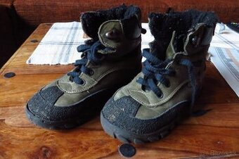 Zimné zateplené kožené topánky - veľ. 29