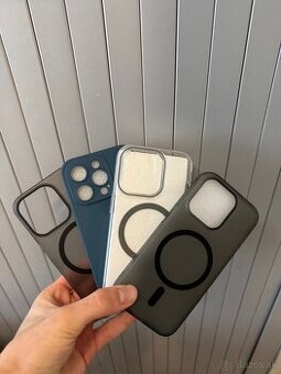 KRYTY na iPhone 15 Pro