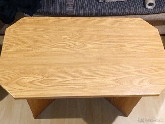 Konferenčný stolík