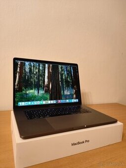 MacBook Pro 2018 | i7 • 16GB • 256GB SSD