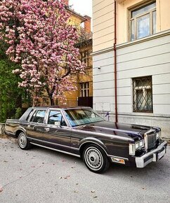 Lincoln Continental Towncar, biele SK ŠPZ