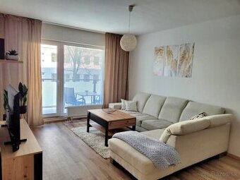 Zariadený 2-izb.byt s 2 parkovacími miestami, Nitra, Tabáň