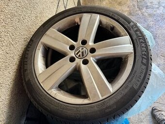 Volkswagen original disky a pneumatiky Michelin Primacy 4