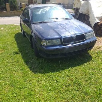 Skoda octavia 1,6 benz