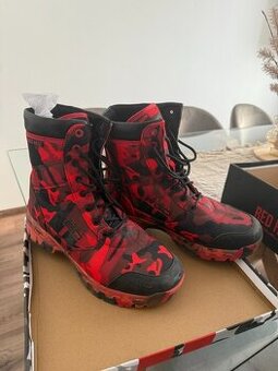 Predám celoročné topánky Double Red Boots RED HELL™