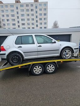 Rozpredám na náhradné diely   vw golf 1.4
