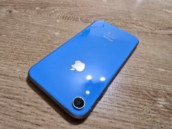 Iphone XR 64gb modry plnefunkcny ma len bezne znamky pouziva