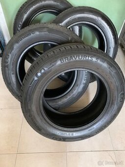 Predám letné pneu Barum Bravuris 5, 195/65 R 15 H