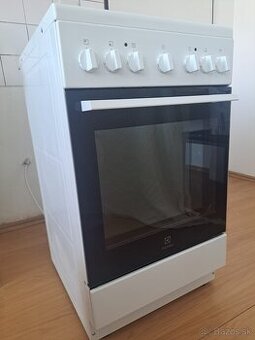 Sklokeramický sporák Electrolux