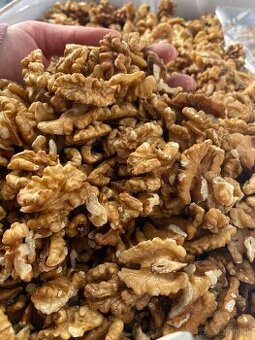 Predám vlašské orechy – tohtoročné