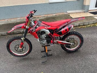 Predám Hondu 250 crf -R rv 2014