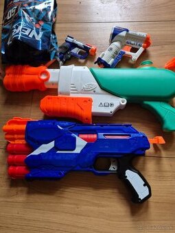 Nerf 4  pištole  plus náboje