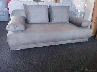 Rozkladacia pohovka s priestranným úložným priestorom