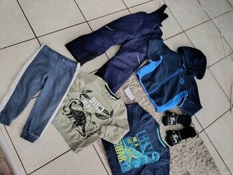 Balík detského oblečenia