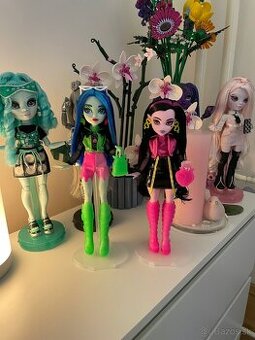 Monster high Neon Fright Ghoulia, Draculaura