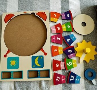 Drevené hodiny puzzle