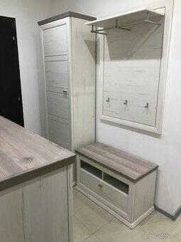 Predsieň - nábytok do chodby - 350€