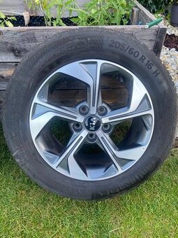 KIA XCEED Zimná sada 205/60 r16