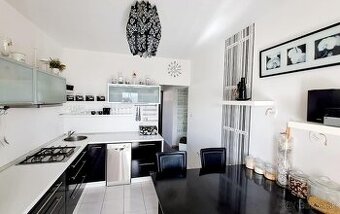 Moderný 3-izbový byt s balkónom na prenájom v obľúbenej loka