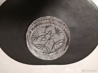 Popolník krištáľový brúsený