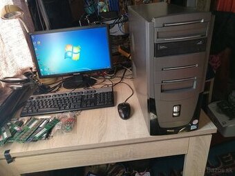 PC Intel Pentium DualCore. 2 X 250 GB. 4 GB. Windows 7.