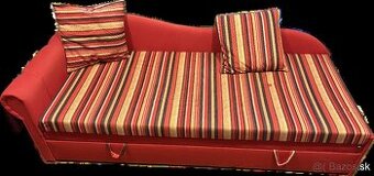 Predam roztahovacíi gauc s odkladacím priestorom.