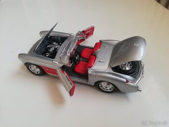 1:18 CHEVROLET Corvette , Bburago