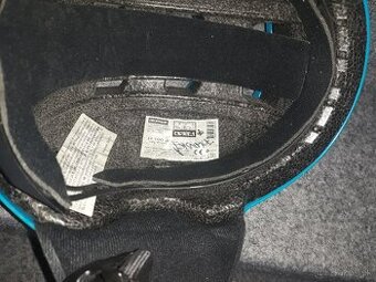 Predam detsku prilbu,na lyze