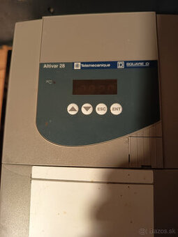 FREKVENČNI MĚNIČ ALTIVAR 28 -3KW CENA 1500 KČ