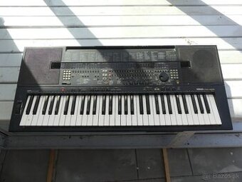 Yamaha PSR-SQ16 – vintage keyboard, vhodný na opravu