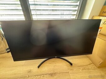 LG 34WN700-B UltraWide 34” QHD IPS – výborný stav