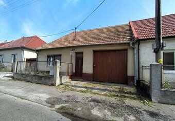 Predám rodinný dom - Hlohovec, rovinatý pozemok