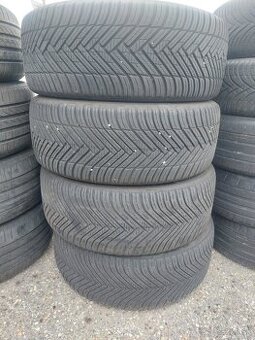 245/40 r20