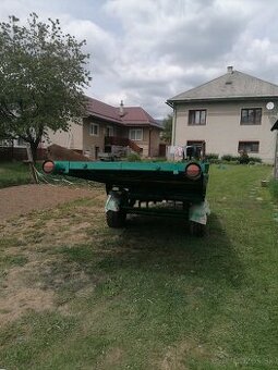Vlecka za traktor