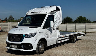 Mercedes-Benz Sprinter odťahový špeciál so spaním