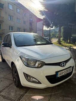 Hyundai i20 1.2i 62 kW r.v. 2014