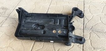 Drziak baterie Octavia 3