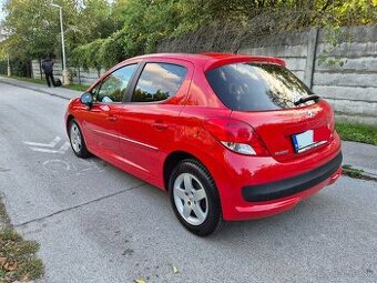 Predám Peugeot 207 1.4i 70kw r.v.2012/3 Najazdené: 139.000km