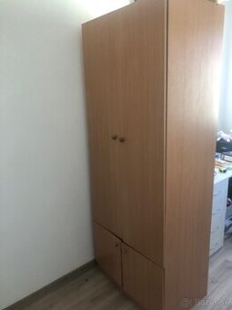Vysoká skrina pevná
