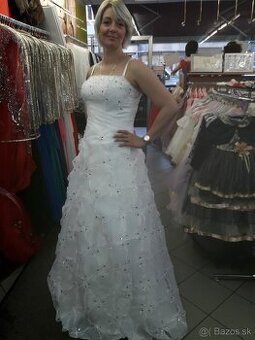 Predám krásne biele svadobné šaty + 3.radový závoj