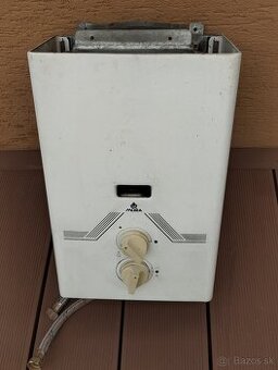 Prietokový ohrievač vody